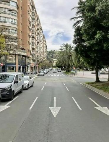 ALQUILER DE LOCAL COMERCIAL CON SALIDA DE HUMOS ZONA GARBINET-GRAN VÍA photo 0