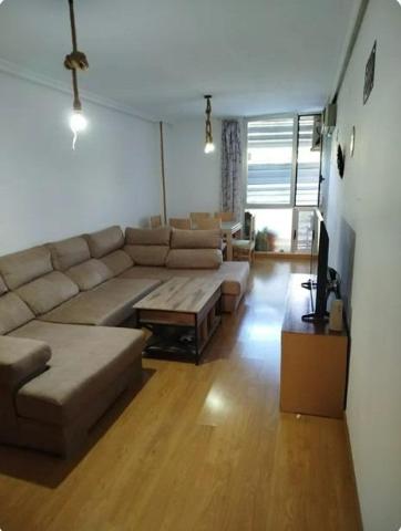 VENTA DE VIVIENDA ZONA PAUS DE 3 DORMITORIOS CUENTA CON GARAJE Y TRASTERO photo 0