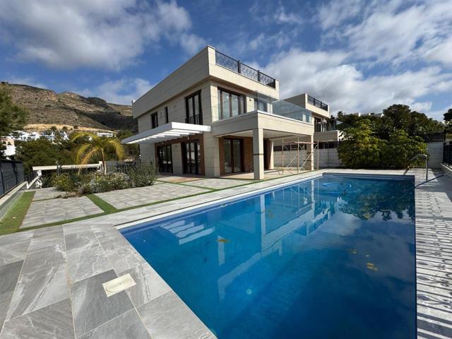 Casa En venta en Finestrat photo 0
