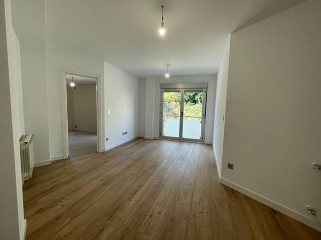 Venta de piso en C-Xazmins 8, Lalín photo 0