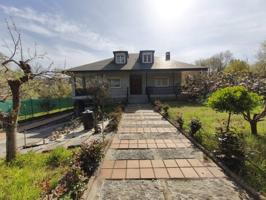 Venta de casa con piscina en Leiro photo 0