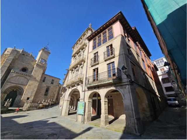 Edificio en venta en Ourense photo 0