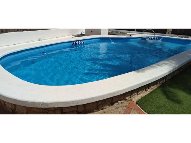 Excelente chalet esquinero con piscina en Urb. Sant Blas photo 0