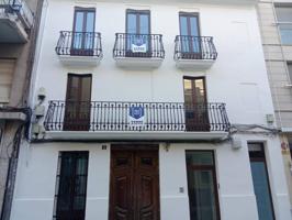 **Casa Adosada en Venta en el Corazón de la Ciudad** photo 0