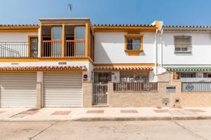 🏡 Chalet adosado amplio y luminoso en una tranquila zona residencial de Málaga photo 0