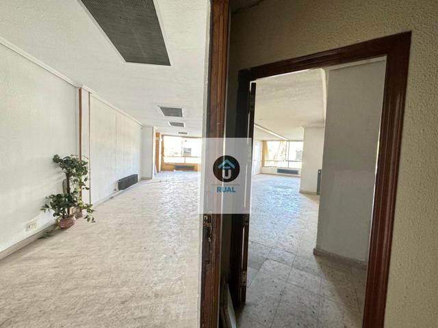 VENTA DE OFICINA POSIBILIDAD VIVIENDA EN TALAVERA photo 0