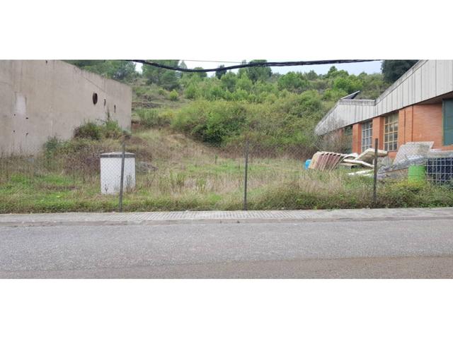 TERRENY INDUSTRIAL EN VENTA A SANT LLORENÇ SAVALL photo 0