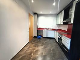 CASA DE ALQUILER EN CASTELLAR DEL VALLÈS photo 0