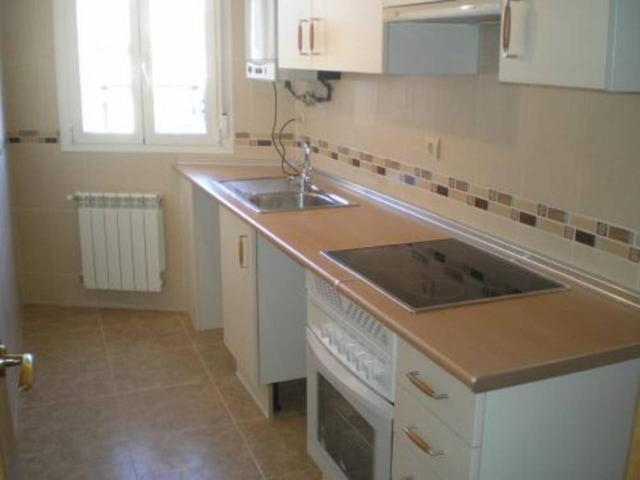 Venta de piso en El Molar photo 0