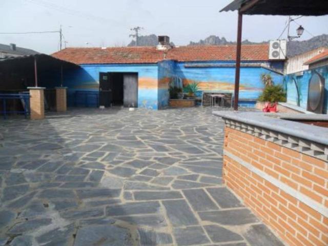 Local comercial en venta en la Cabrera photo 0