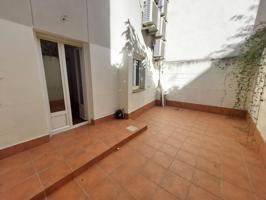 Venta de piso con patio en El Molar photo 0