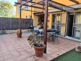 Venta de chalet adosado en El Molar photo 0