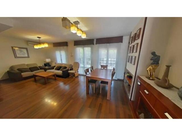 Venta de chalet adosado en El Molar photo 0