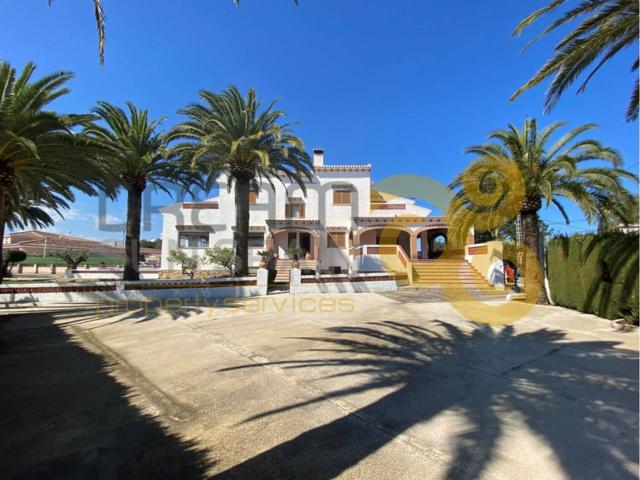 ¡OPORTUNIDAD ÚNICA! VILLA DE 7 HABITACIONES EN UBICACIÓN PRIVILEGIADA – IDEAL PARA NEGOCIO O RESIDENCIA photo 0
