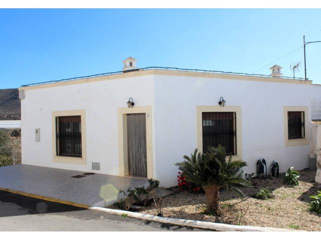 Casa de 3 dormitorios con 2 baños en Los Albaricoques- Níjar photo 0