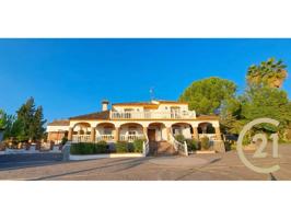 ✨ Exclusiva Villa en Arriate – Piscina, Vistas y Alta Rentabilidad Turística 📍 Serranía de Ronda | 📐 5.600 m² de jardi photo 0