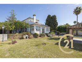 Casa o chalet independiente en venta en calle Maestra Doña Carola, 17 photo 0