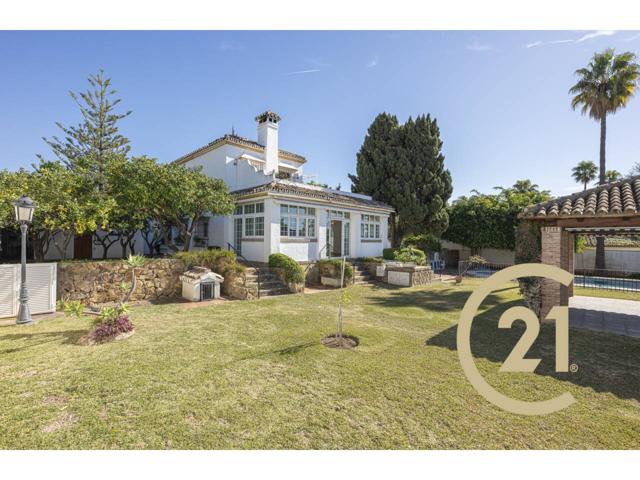 Casa o chalet independiente en venta en calle Maestra Doña Carola, 17 photo 0