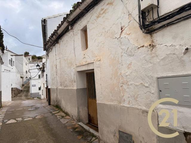 Propiedad para reformar en Gaucín. photo 0