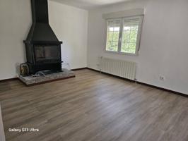 Venta de chalet unifamiliar en Caraquiz photo 0