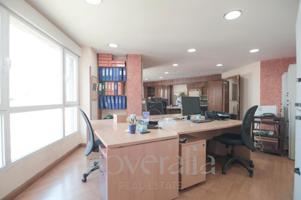 Oficina en venta en Madrid de 200 m2 photo 0