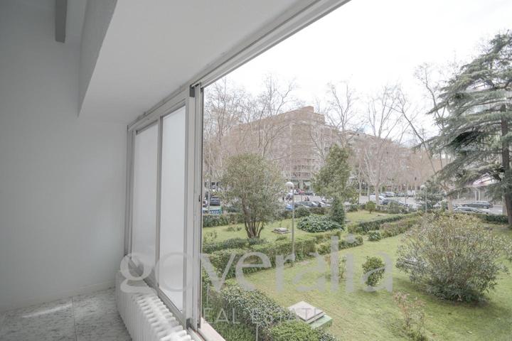 Oficina en alquiler en Madrid de 150 m2 photo 0