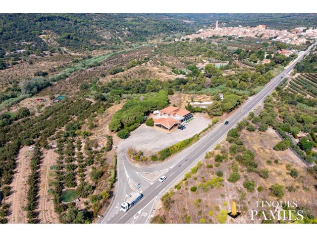 Restaurante con Vivienda y Gran Potencial en Venta!!! photo 0