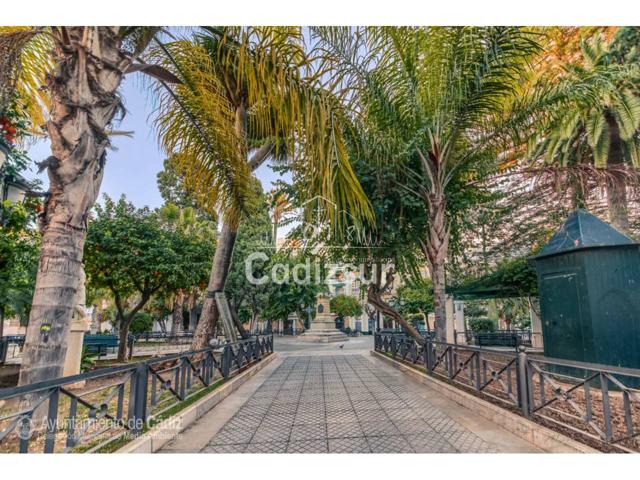 Venta de apartamento reformado junto a la plaza de Candelaria photo 0