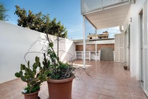 Oportunidad Única en Portocolom: Espaciosa Vivienda de 3 Habitaciones con Gran Potencial photo 0