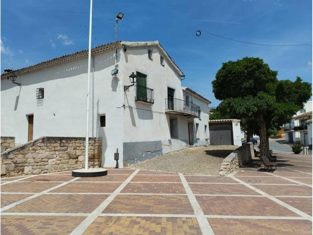 🏡 CASA EN PLENO CENTRO DEL PUEBLO. photo 0