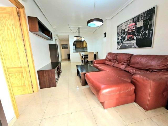 BONITO APARTAMENTO BAJO CON ALTURA DE ENTREPLANTA photo 0