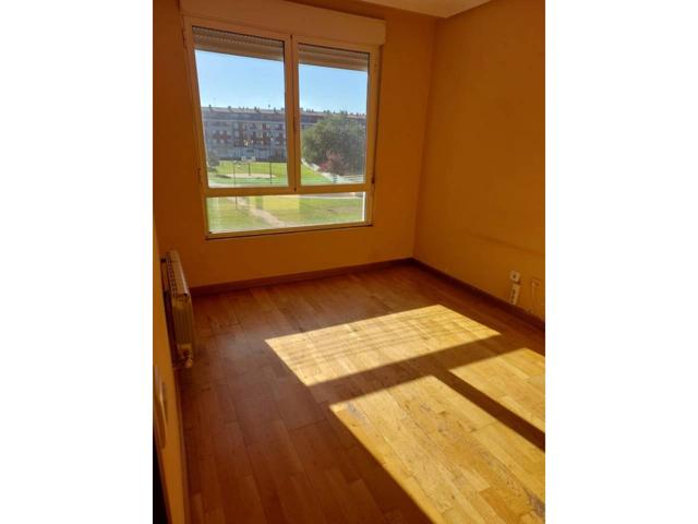 Venta de un piso en León Capital photo 0