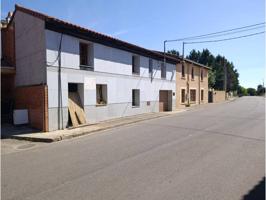 Venta de una casa en Villaturiel photo 0