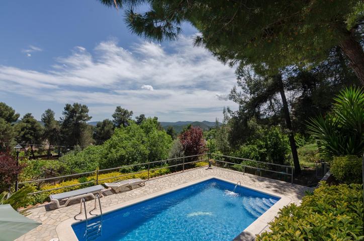 CASA EN VENTA EN CORBERA DE LLOBREGAT photo 0