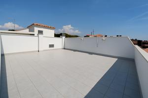 Piso de 60m² con balcón + terraza de 44m² + trastero y plaza de garaje photo 0