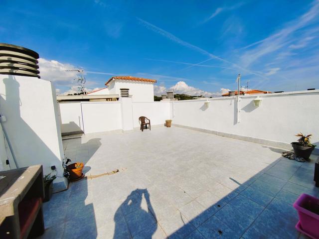 Piso de 60m² con balcón + terraza de 44m² + trastero y plaza de garaje photo 0