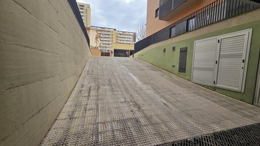PLAZA DE PARKING PARA COCHE photo 0