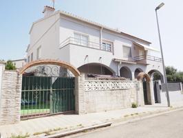 CASA EN VILAFANT ZONA CAMP DELS ENGINYERS photo 0