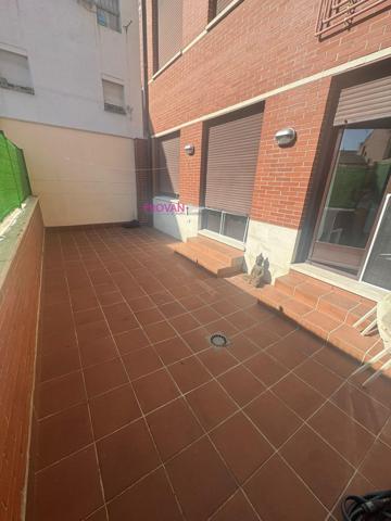 APARTAMENTO EN PLANTA BAJA CON 1 DORMITORIO, ESPECTACULAR PATIO DE 22 M2, GARAJE, TRASTERO Y PISCINA!!!!! photo 0