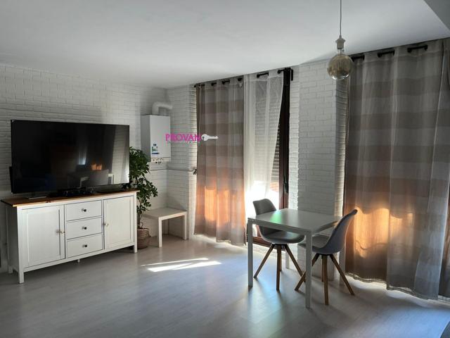 APARTAMENTO EN PLANTA BAJA CON 1 DORMITORIO, ESPECTACULAR PATIO DE 22 M2, GARAJE, TRASTERO Y PISCINA!!!! photo 0