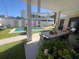 EXCEPCIONAL CHALET INDEPENDIENTE EN EL VISO DE VILLALBILLA, CON 3 DORMITORIOS, 3 BAÑOS Y PISCINA PRIVADA. EXCELENTE ESTADO!!! photo 0