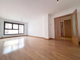 Venta de piso en Burgos Capital - Universidad-Las Huelgas photo 0