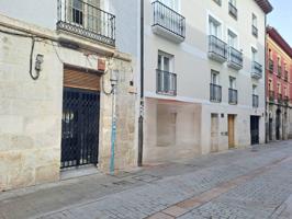 SE VENDE AMPLIO LOCAL DE HOSTELERIA EN LA MEJOR ZONA DE OCIO DE BURGOS photo 0