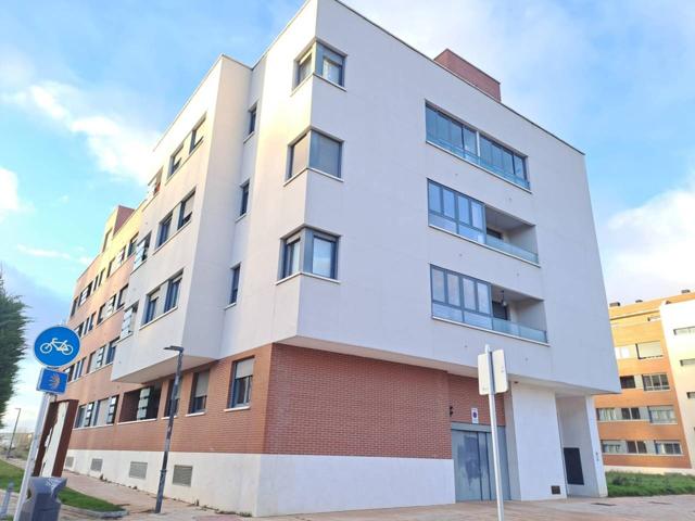 En la Ventilla, Venta de piso de dos habitaciones y dos baños con garaje photo 0