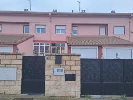 AMPLIO CHALET REFORMADO CON TERRAZA, JARDIN, 6 DORMITORIOS Y 3 BAÑOS A UN PASO DE BURGOS photo 0