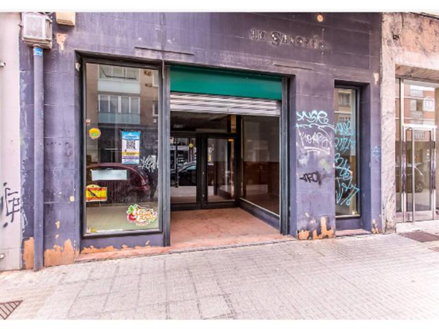 Local comercial en venta en el centro de Burgos photo 0