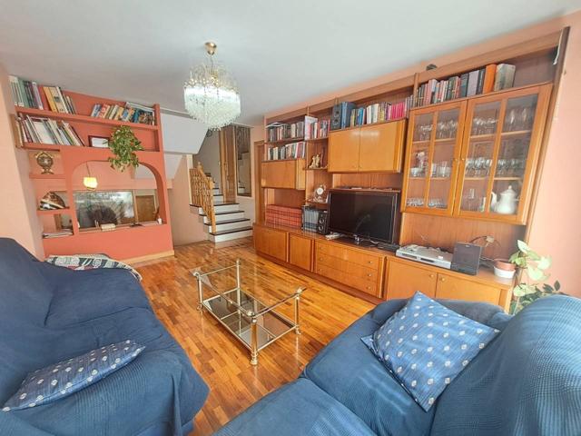 BONITO DUPLEX PARA ENTRAR A VIVIR 3 DORMITORIOS 2 BAÑOS 2 PLAZAS DE GARAJE TRASTERO EN EL G2 photo 0