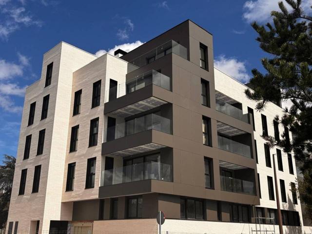 ESTRENA PISAZO EN EL BULEVAR DE 3 DORMITORIOS 2 BAÑOS AMPLIA TERRAZA GARAJE Y TRASTERO photo 0