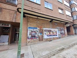 SE VENDE LOCAL DE OBRA DE 150 M2 EN ZONA CALLE MADRID photo 0