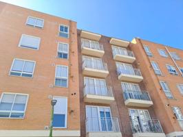 PISO COMPLETAMENTE EXTERIOR CON GARAJE Y TRASTERO EN ZONA AVD CASTILLA Y LEON photo 0